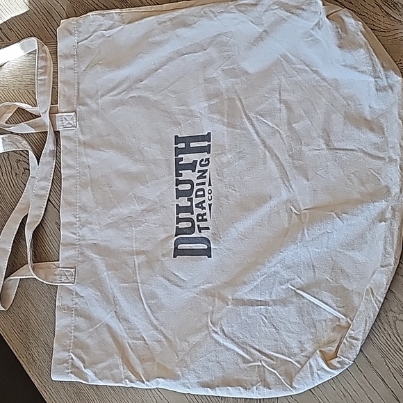 Duluth Leather Tote Black - Picture 9 of 10